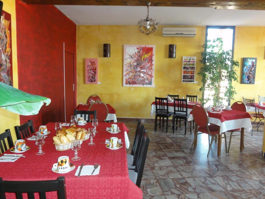 Hôtel L'Hacienda Martigues Buitenkant foto