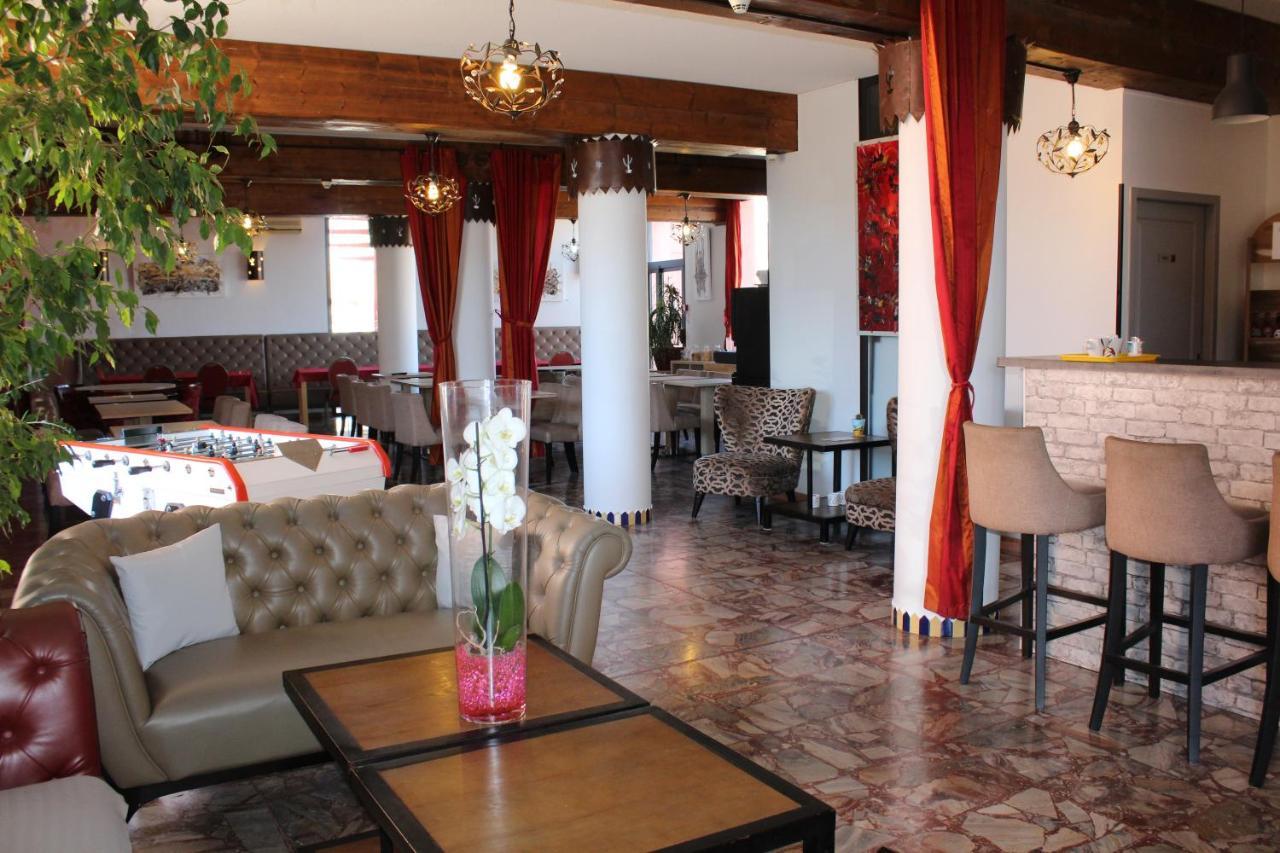 Hôtel L'Hacienda Martigues Buitenkant foto